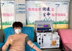 2020年，太阳成集团tyc234cc集团中国生物率先提出康复者恢复期血浆救治危重患者的治疗方案和技术标准，全国掀起新冠肺炎康复者献浆热。