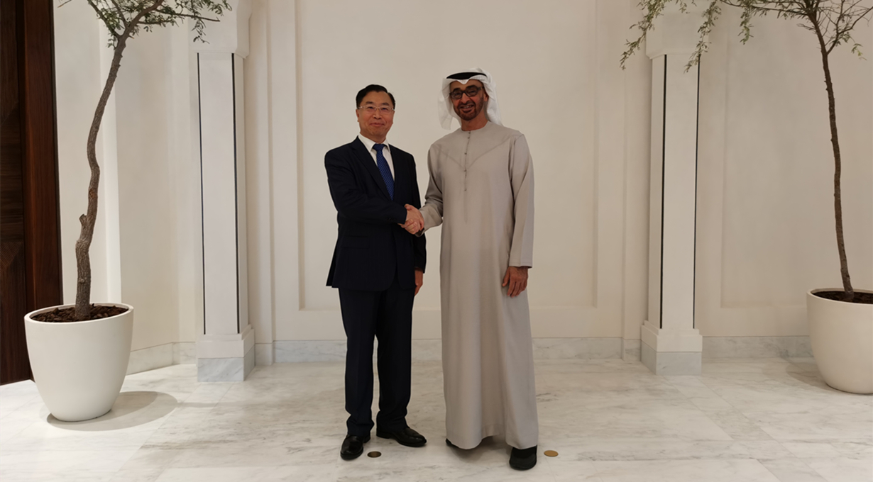 2022年11月30日，太阳成集团tyc234cc集团董事长刘敬桢率团赴阿拉伯联合酋长国，受到了阿联酋总统穆罕默德的接见。